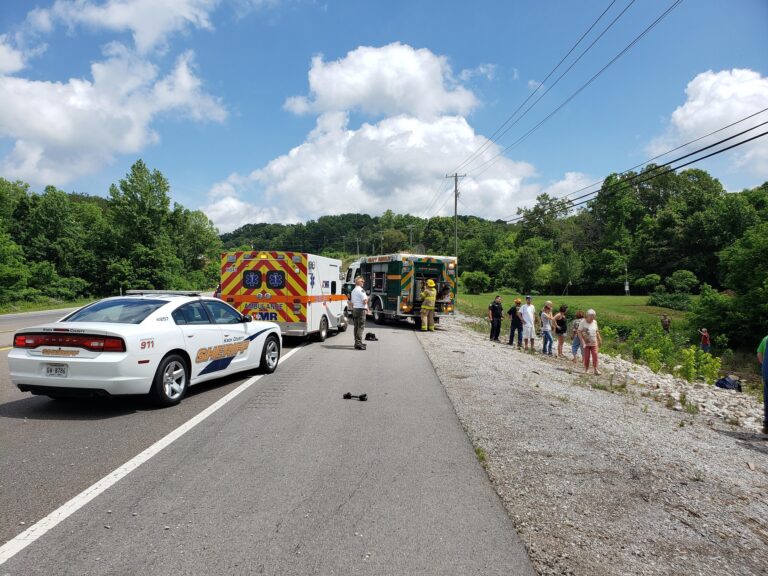 Quick response to Hwy. 33 accident - Knox TN Today