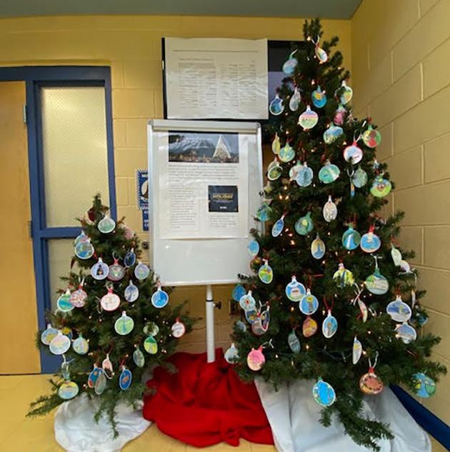 Brickey-McCloud ornaments on National Christmas Tree