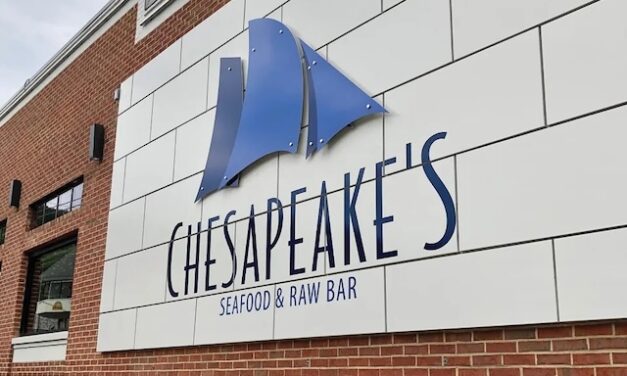 Dining Duo & friends go to Chesapeake’s Seafood Restaurant