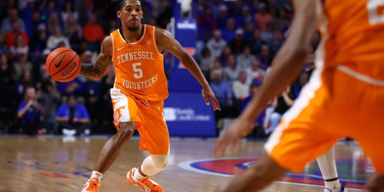 Florida overwhelms No. 1 Tennessee, romps by 30