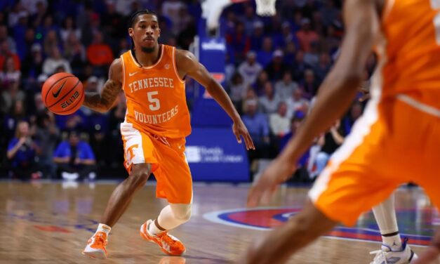 Florida overwhelms No. 1 Tennessee, romps by 30